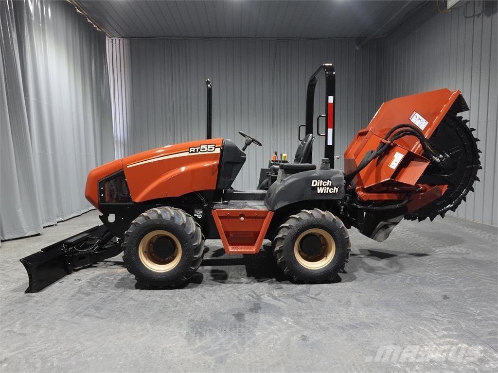 Ditch Witch RT55 암석 및 콘크리트 절단기