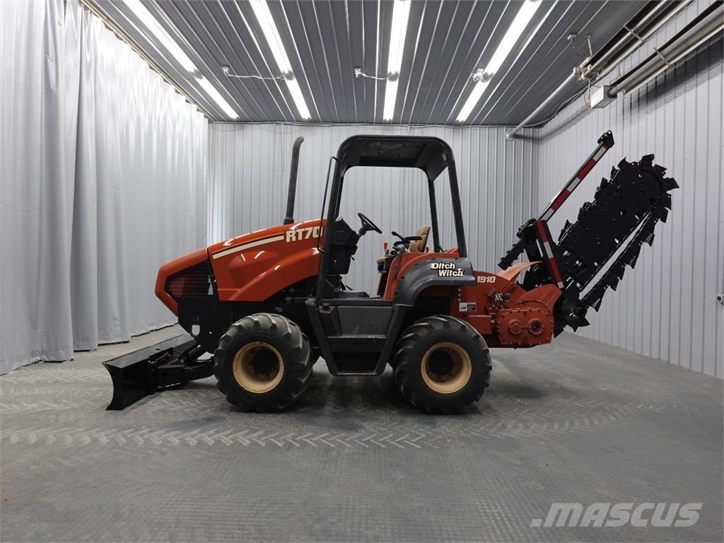 Ditch Witch RT70M 트렌처