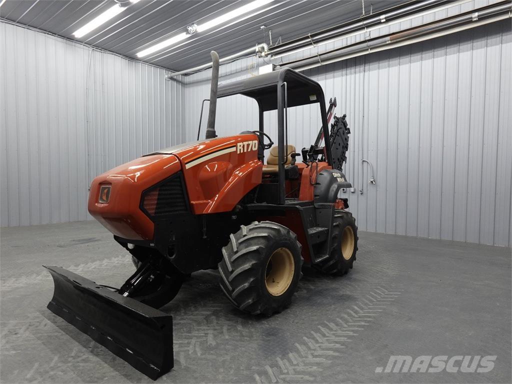 Ditch Witch RT70M 트렌처
