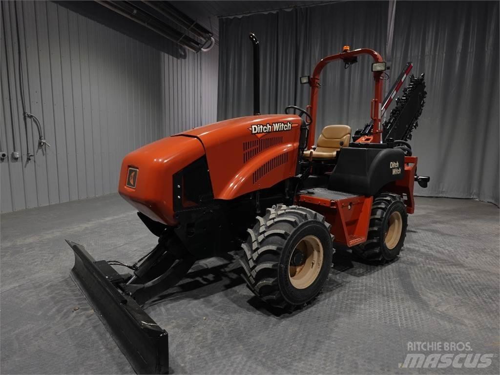 Ditch Witch RT80 트렌처