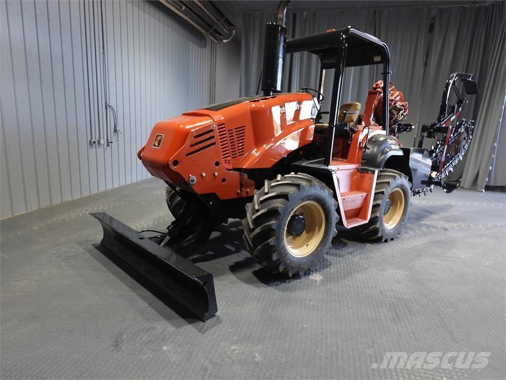 Ditch Witch RT95 트렌처