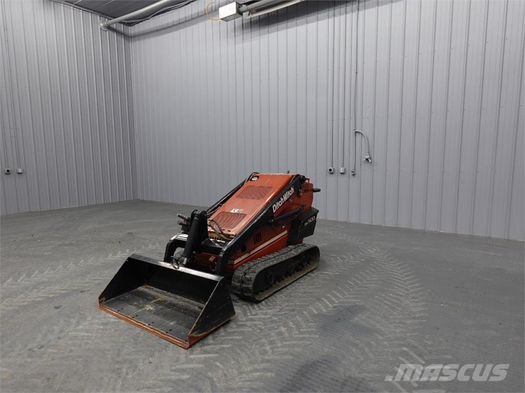 Ditch Witch SK500  스키드로더