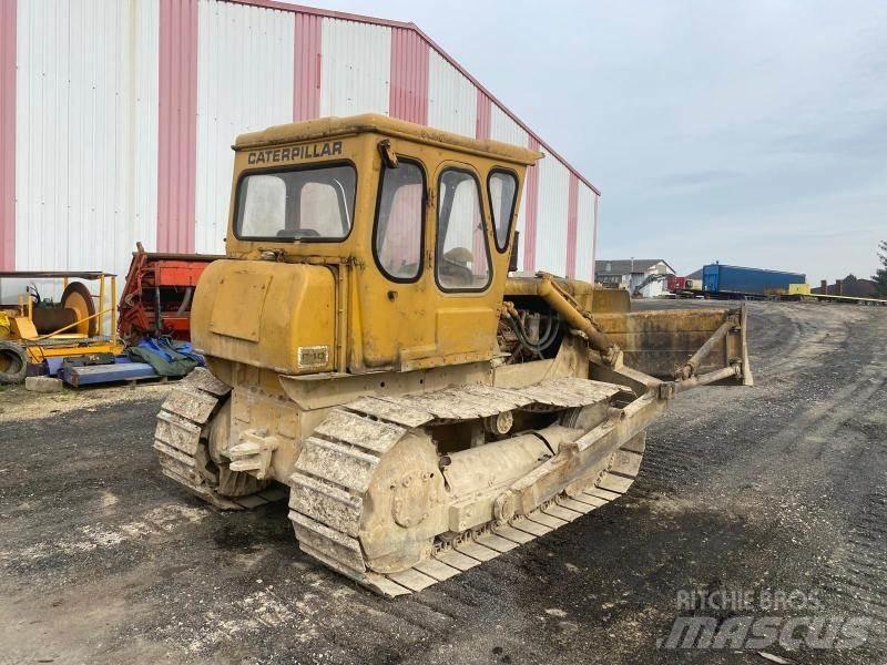 CAT D4D 크롤러 도저
