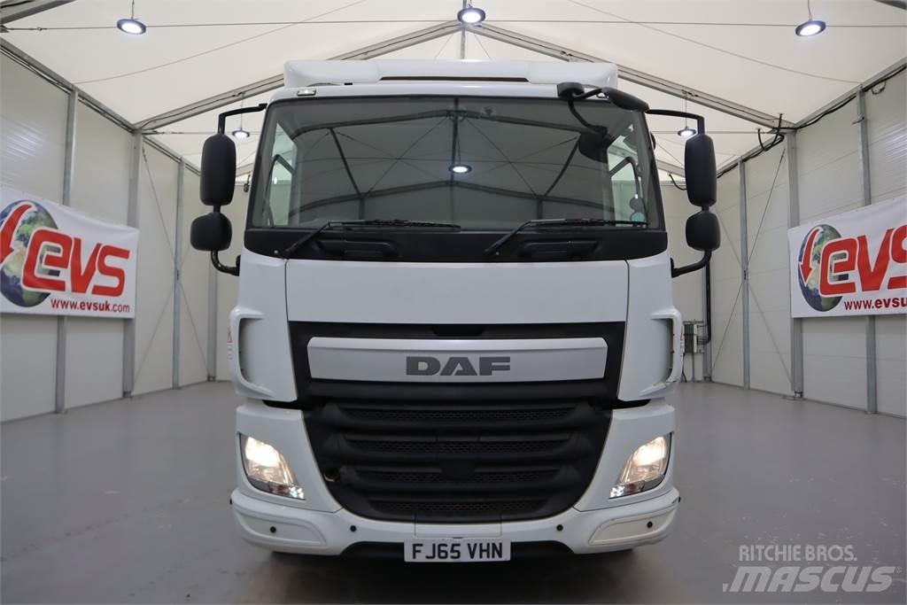 DAF CF330 냉동 컨테이너