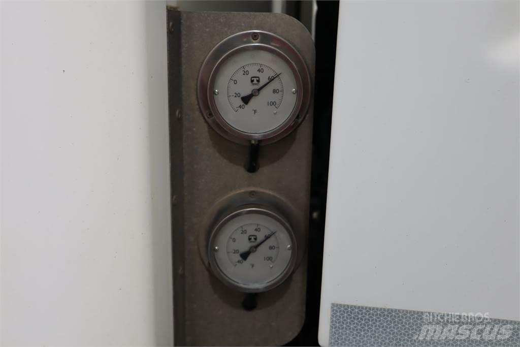 DAF CF330 냉동 컨테이너
