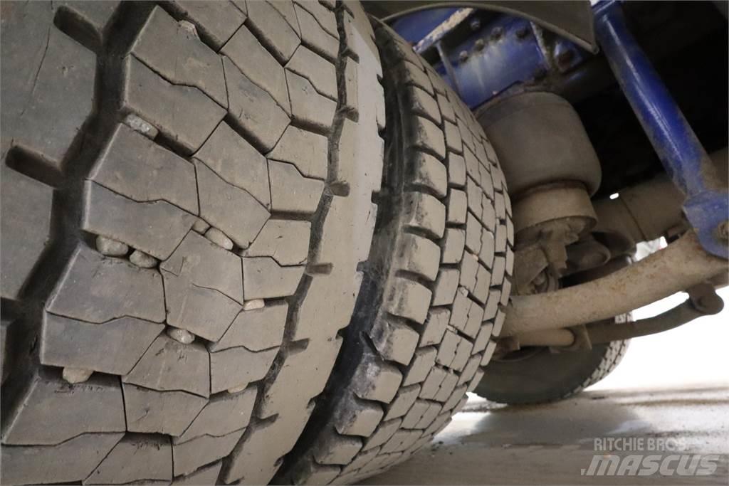 DAF CF330 FUEL 탱커 트럭