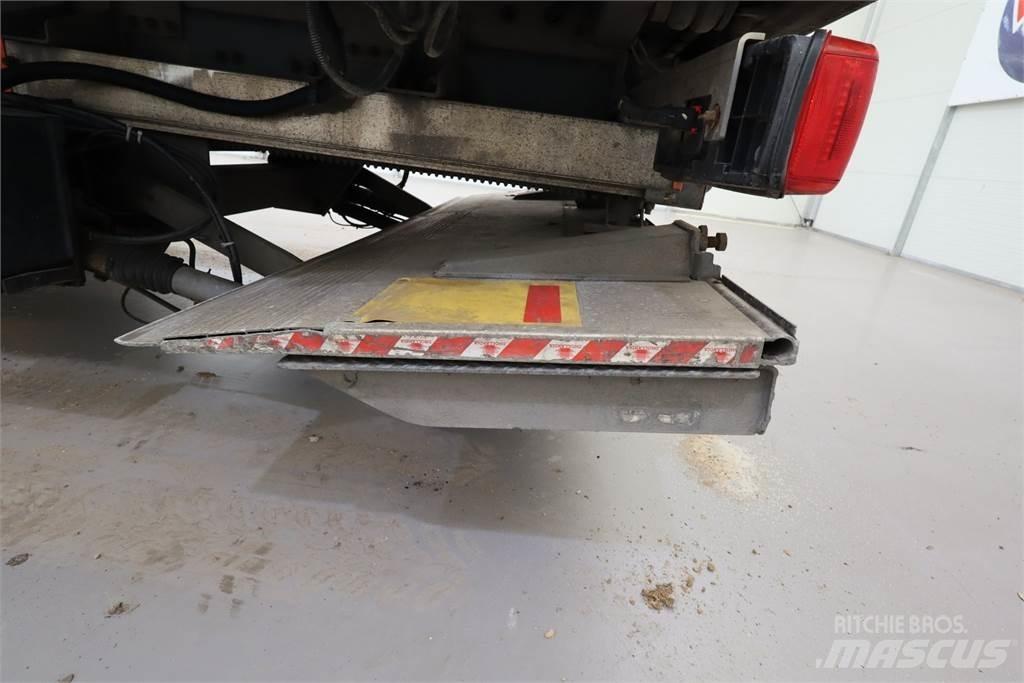 DAF CF370 냉동 컨테이너