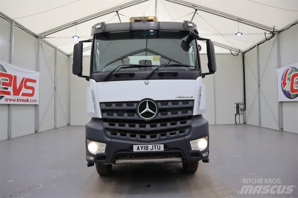 Mercedes-Benz Arocs 3240 덤프 트럭