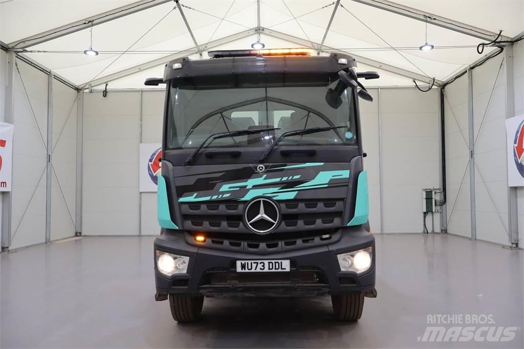 Mercedes-Benz AROCS 3240 덤프 트럭