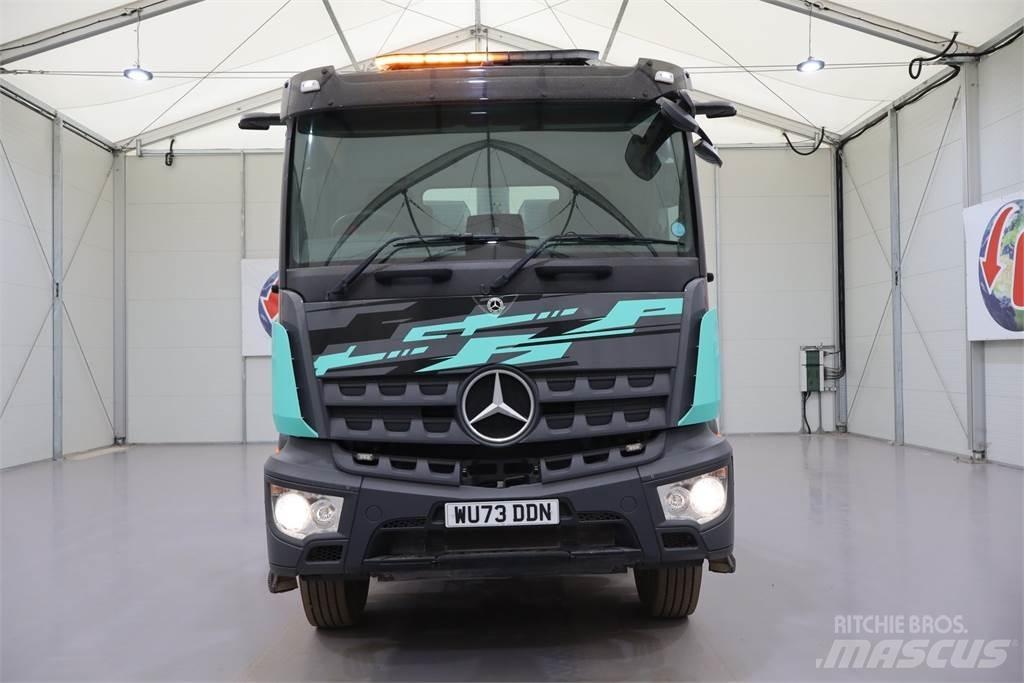 Mercedes-Benz AROCS 3240 덤프 트럭
