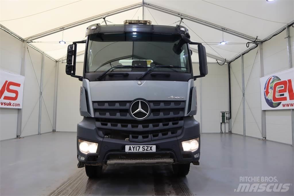 Mercedes-Benz AROCS 3240 덤프 트럭