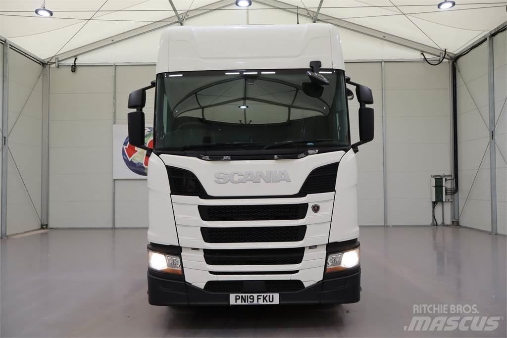 Scania R450 트랙터 유닛