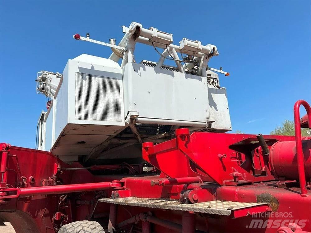 Demag AC 1200 A/T 크레인