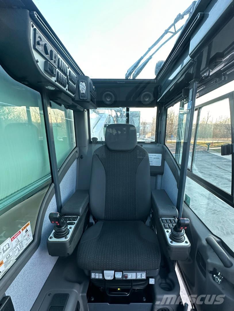 Tadano AC 3.060-1 A/T 크레인