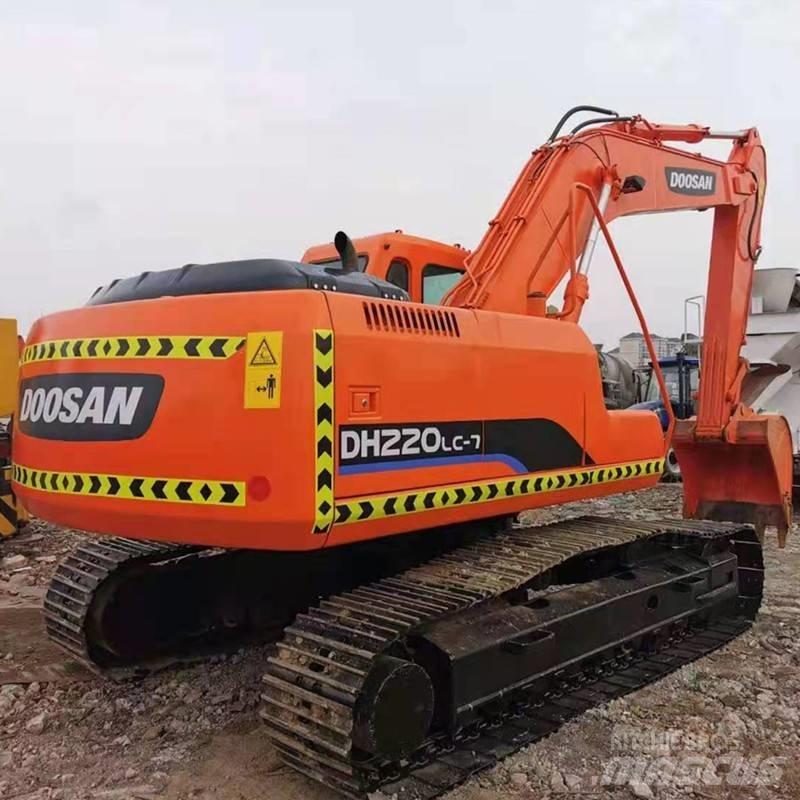 Doosan DH 220 대형 굴삭기 29톤 이상
