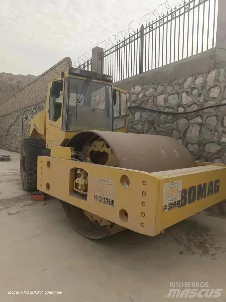 Bomag bw225d-3 싱글 드럼 롤러