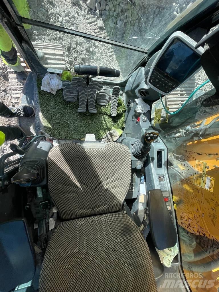 Hyundai HX235 대형 굴삭기 29톤 이상
