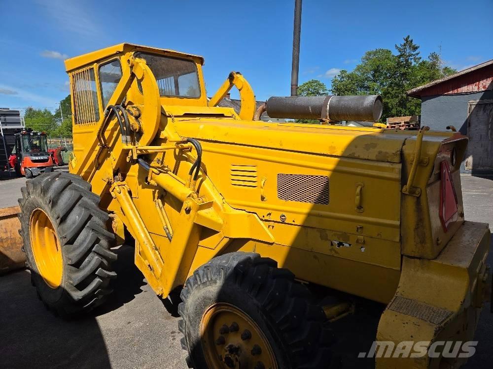 BM Volvo 621  휠로우더