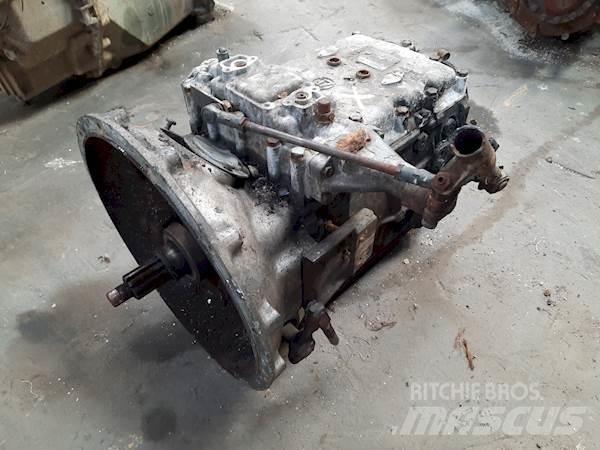 ZF S6-65 기어박스