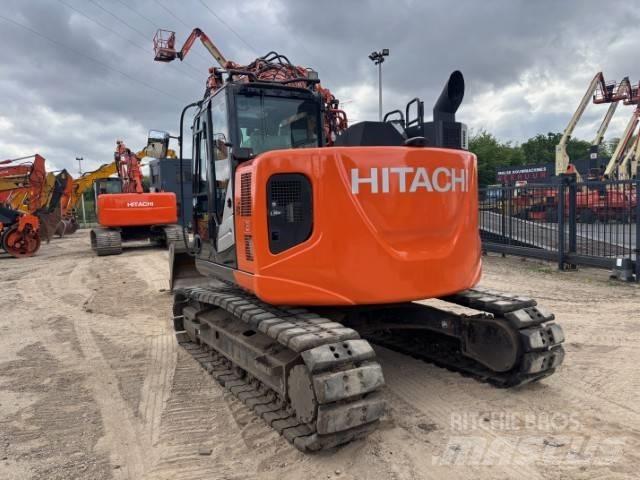 Hitachi ZX 135 US-6 대형 굴삭기 29톤 이상