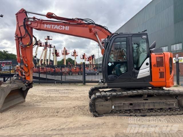 Hitachi ZX 135 US-6 대형 굴삭기 29톤 이상