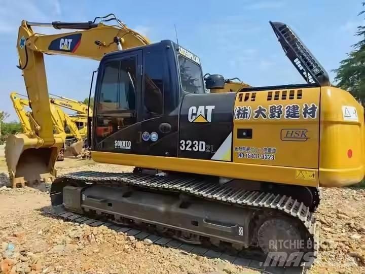 CAT CAT323D2L 대형 굴삭기 29톤 이상