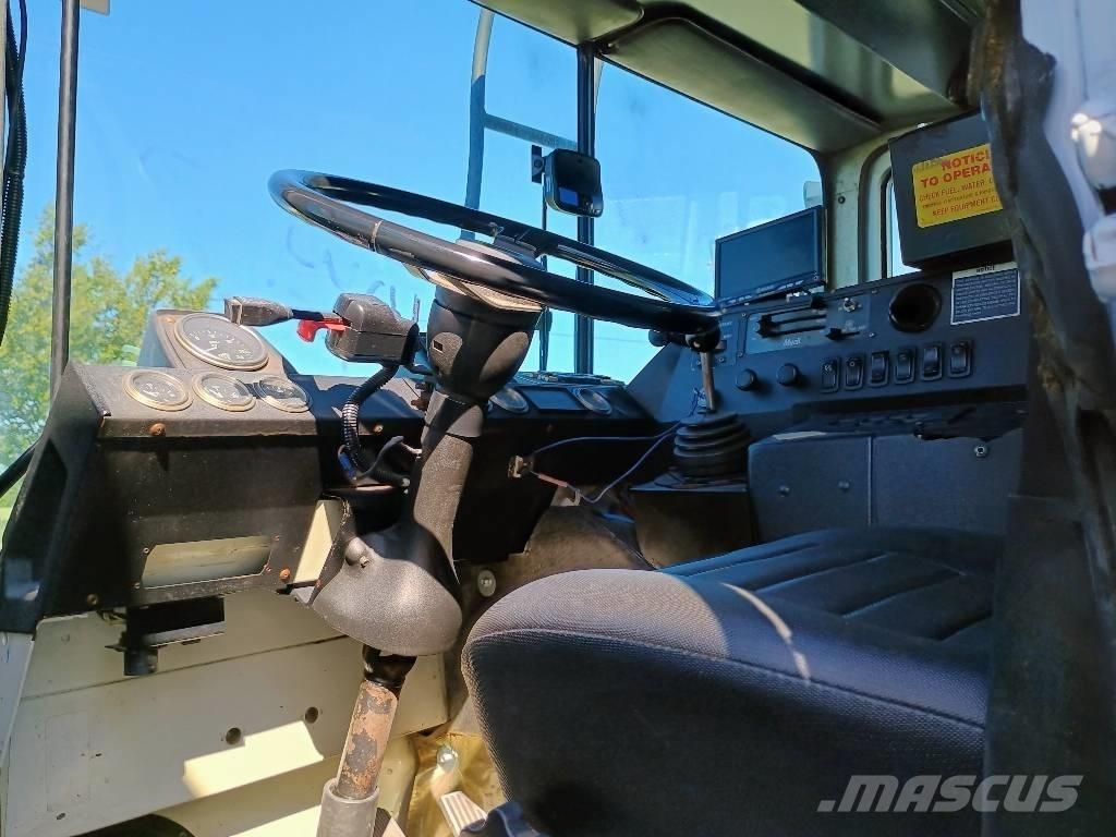 Mack MR 폐기물 수거 트럭