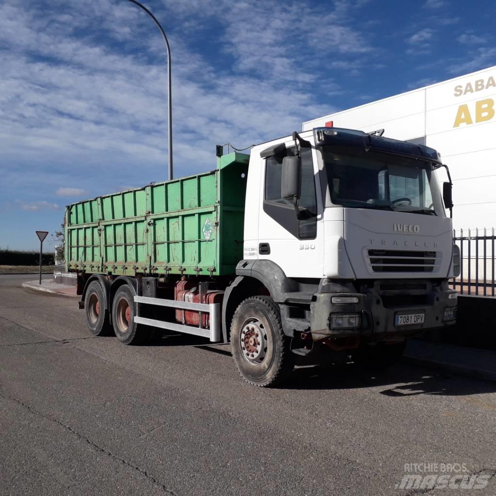 Iveco Trakker 350 덤프 트럭