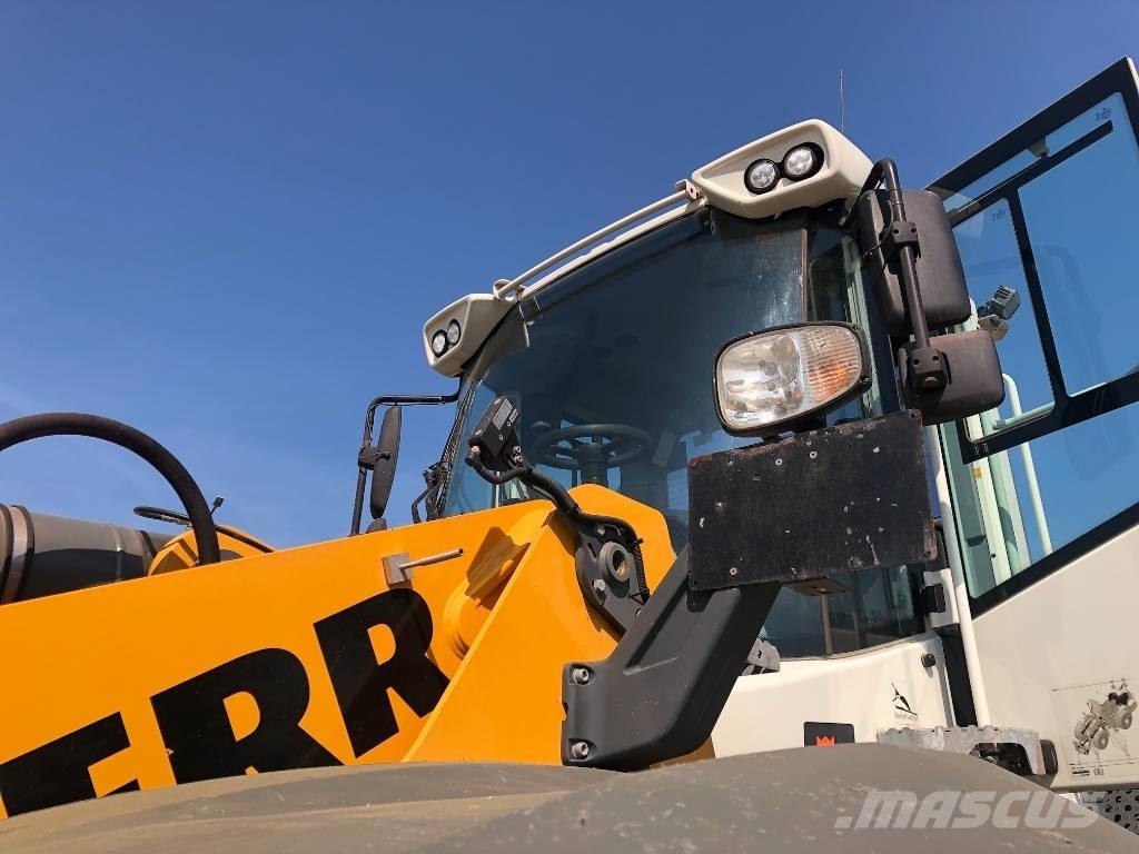 Liebherr L 566  휠로우더