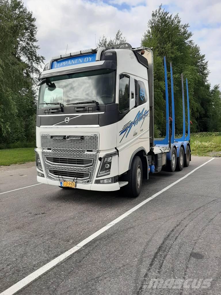 Volvo FH 16 목재 트럭
