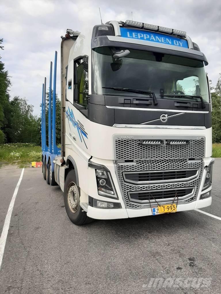Volvo FH 16 목재 트럭