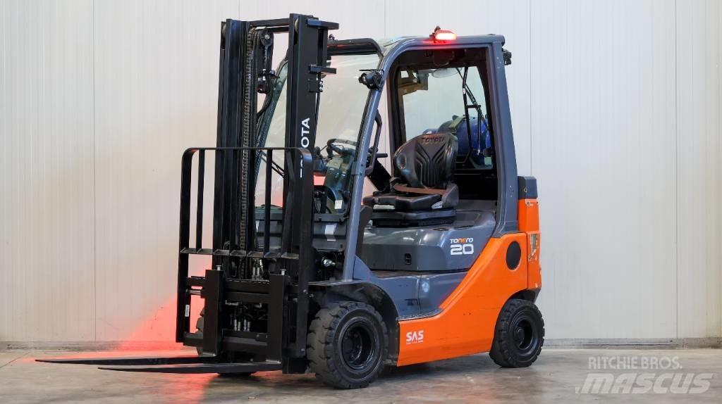 Toyota 02-8 FGKF 20 LPG 지게차