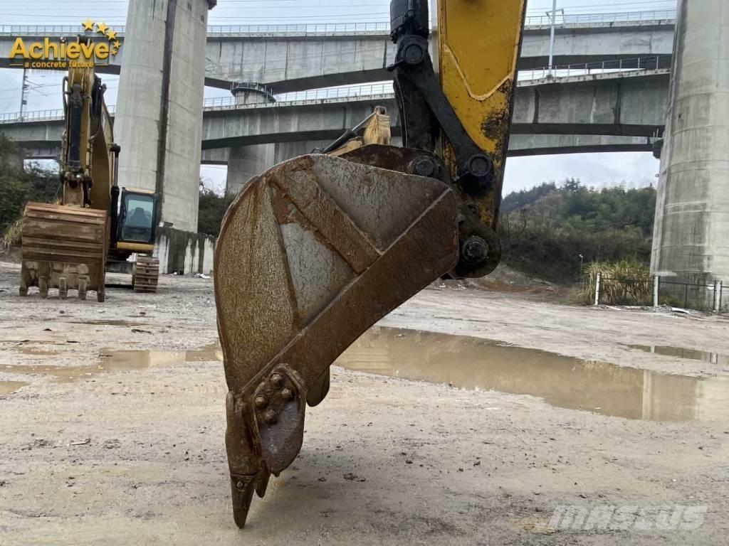 XCMG XE 135 D 대형 굴삭기 29톤 이상