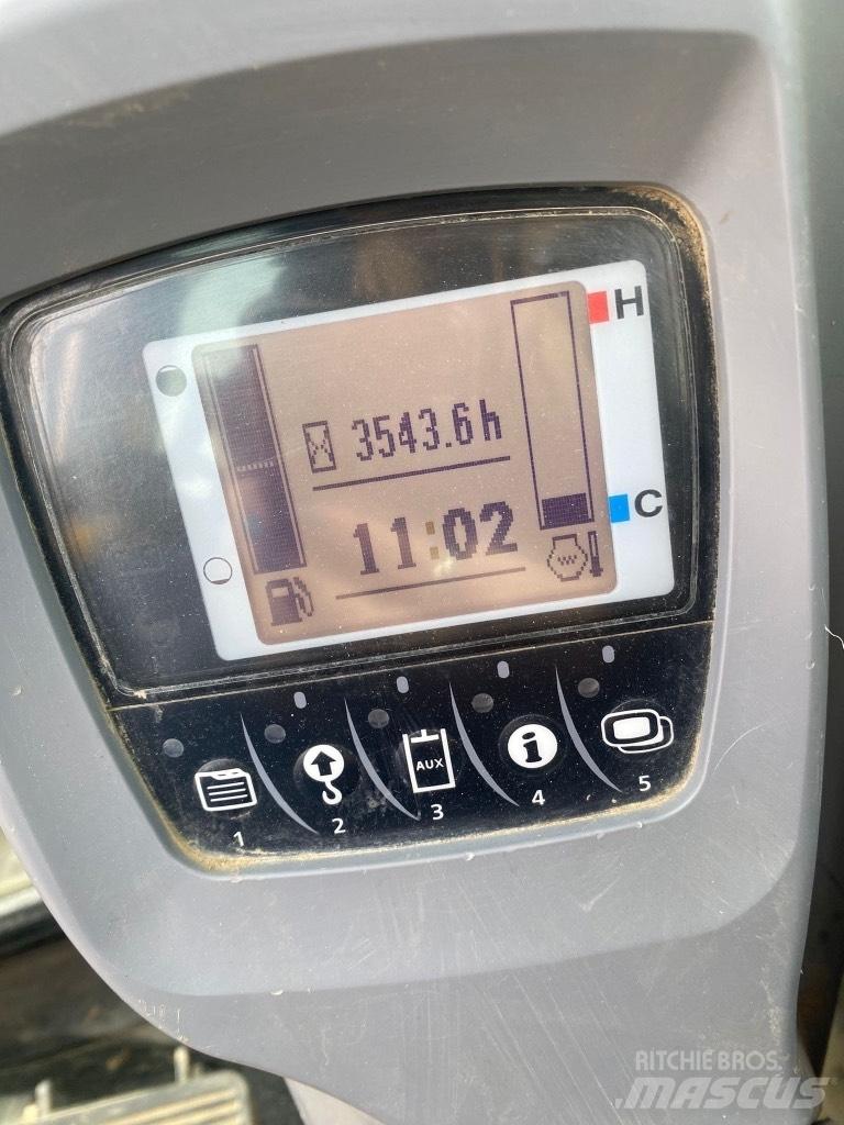 Kubota KX 080-4 중형굴삭기 7톤-28톤