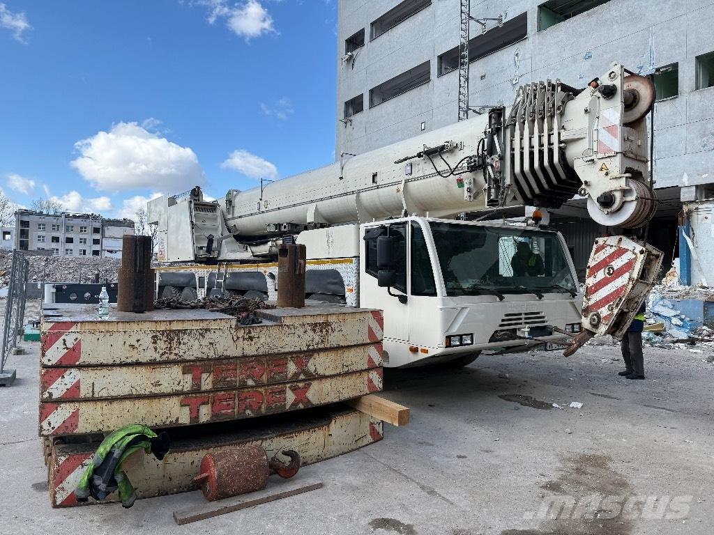Demag AC 200-1 A/T 크레인