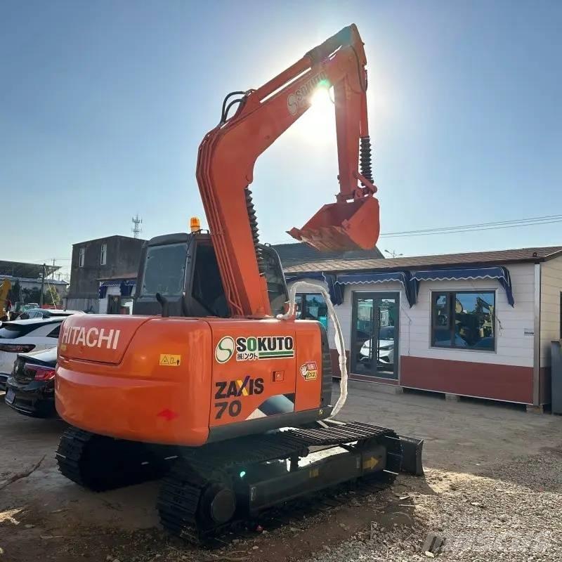 Hitachi ZX 70 소형 굴삭기 7톤 미만