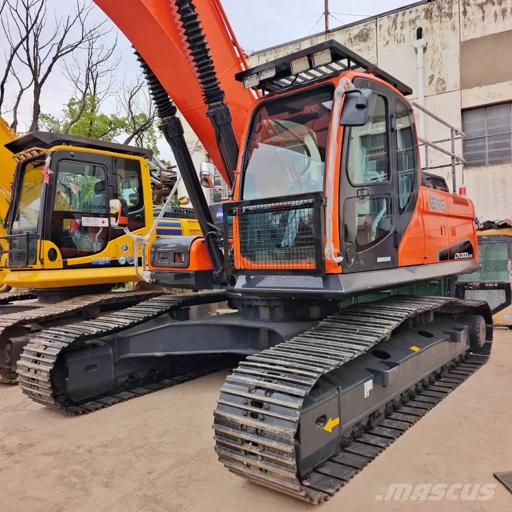 Doosan DX 300 대형 굴삭기 29톤 이상