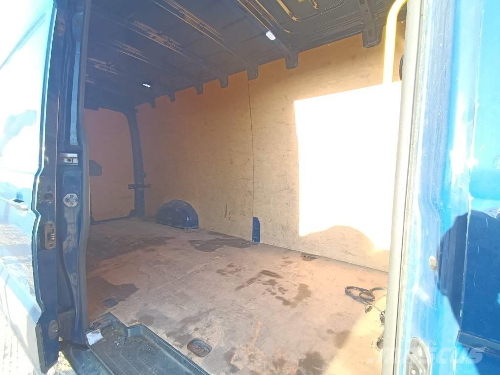 Volkswagen Crafter 패널 화물차