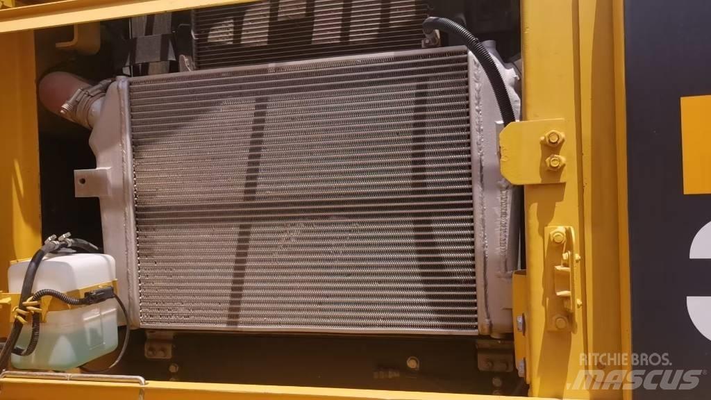 Komatsu PC 350 대형 굴삭기 29톤 이상