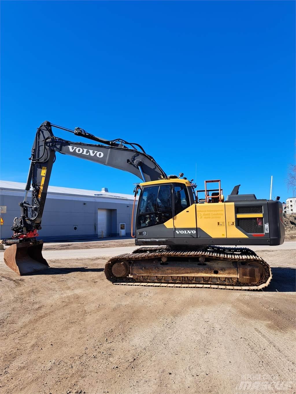 Volvo EC220EL 대형 굴삭기 29톤 이상
