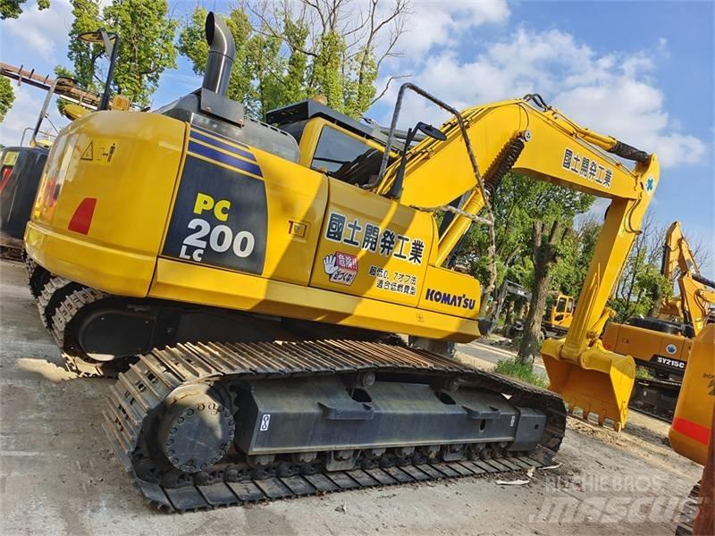 Komatsu PC 200-8 대형 굴삭기 29톤 이상