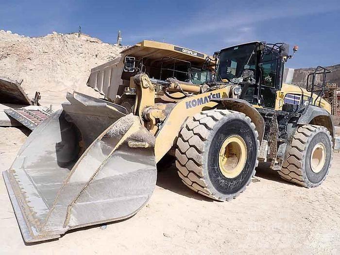 Komatsu WA475  휠로우더