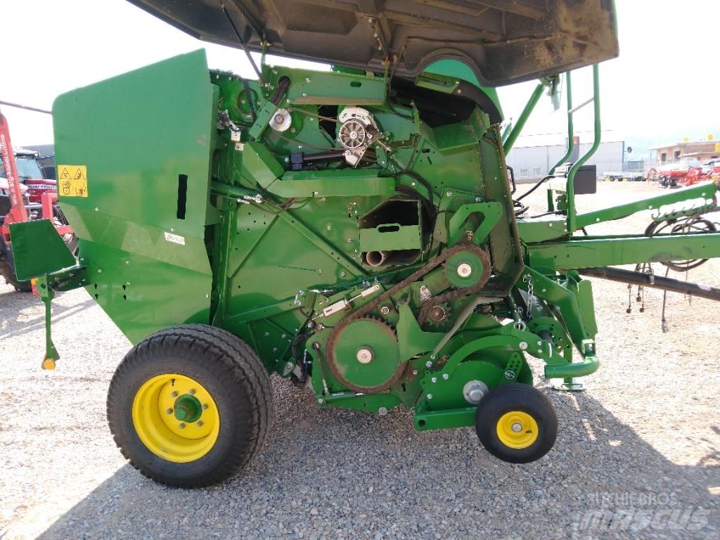 John Deere F441M 원형 곤포기