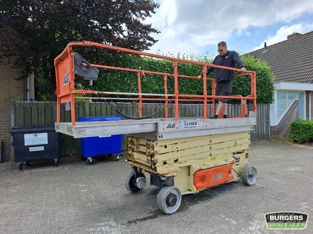 JLG 3246ES 가위형 리프트