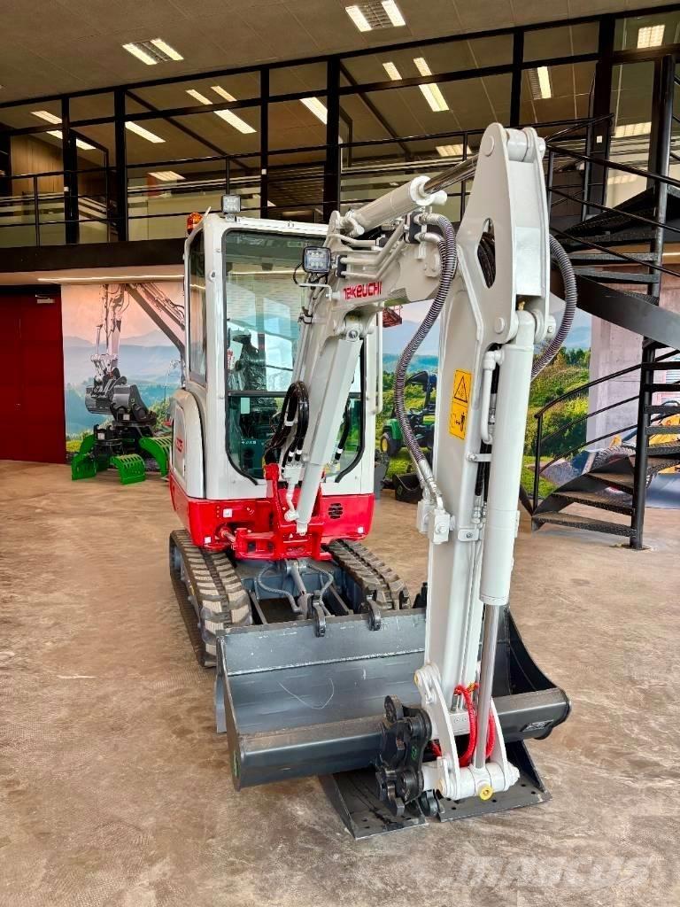 Takeuchi TB 225 소형 굴삭기 7톤 미만