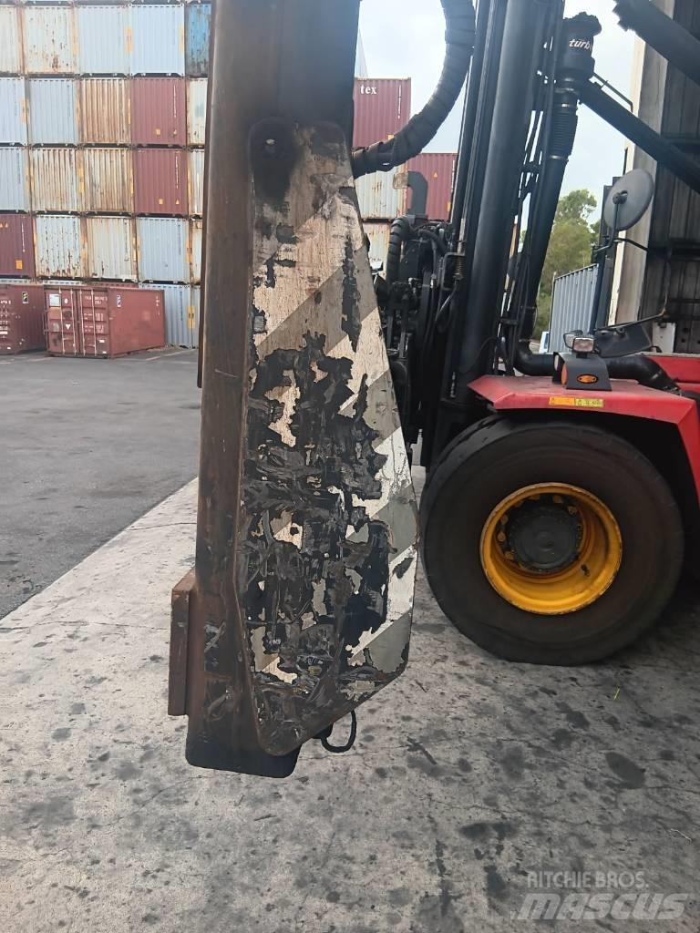 Kalmar DCG100-45ED7 컨테이너 핸들러
