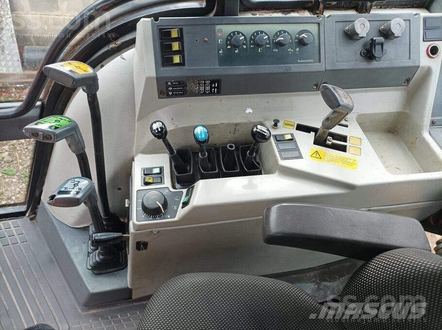 Valtra Valmet 8750 트랙터