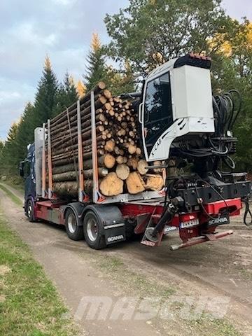 Scania R650B6X4NB 목재 트럭