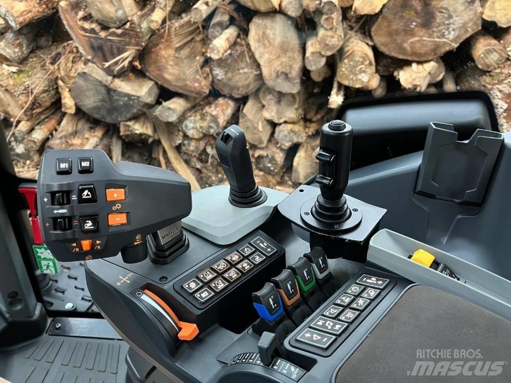 Valtra T 255 Versu 트랙터