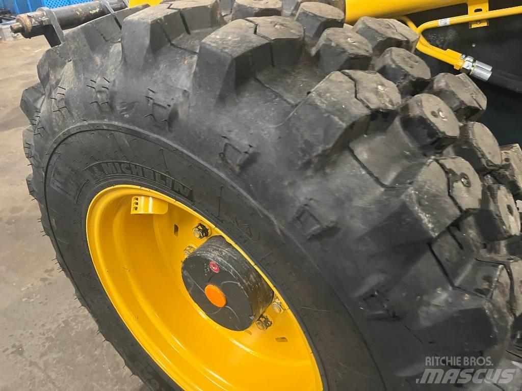 Komatsu WA100-8 미니 로더